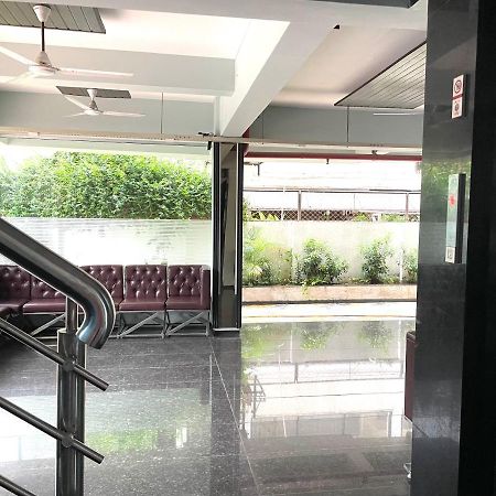Hotel Airport Kk นาคปุระ ภายนอก รูปภาพ