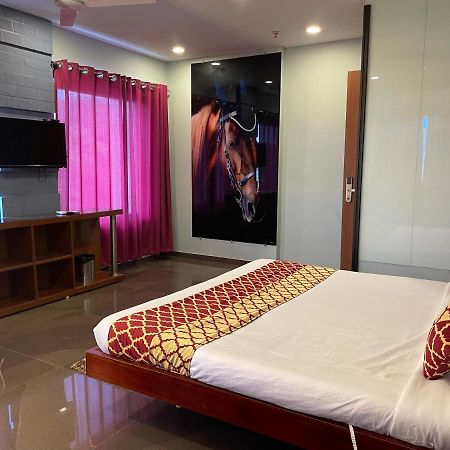 Hotel Airport Kk นาคปุระ ภายนอก รูปภาพ