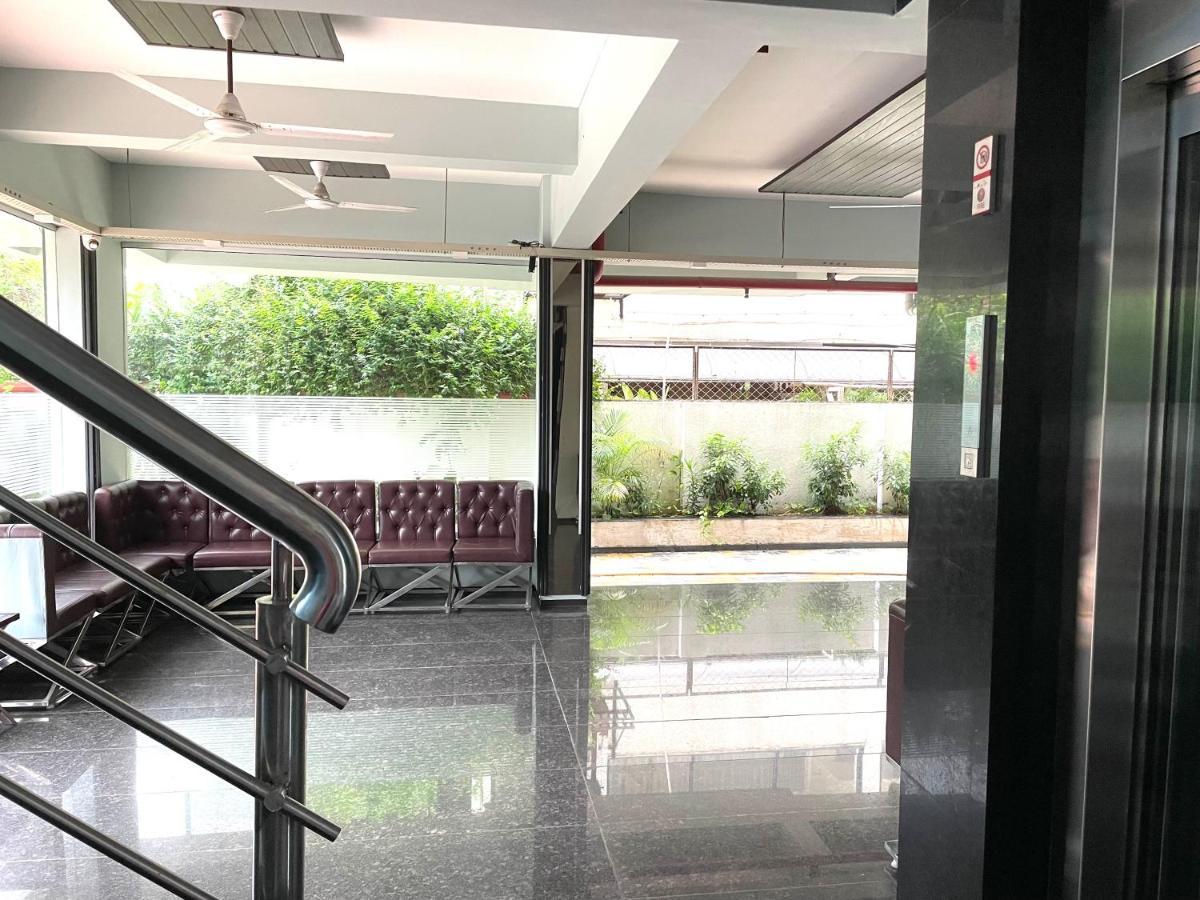 Hotel Airport Kk นาคปุระ ภายนอก รูปภาพ