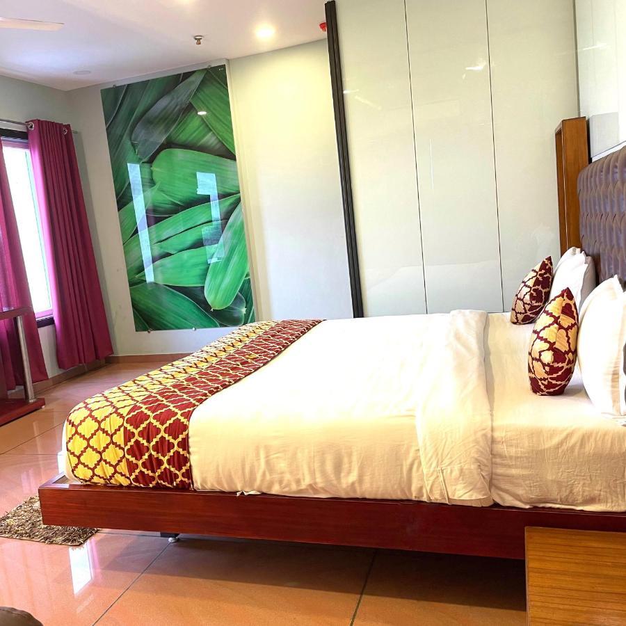 Hotel Airport Kk นาคปุระ ภายนอก รูปภาพ